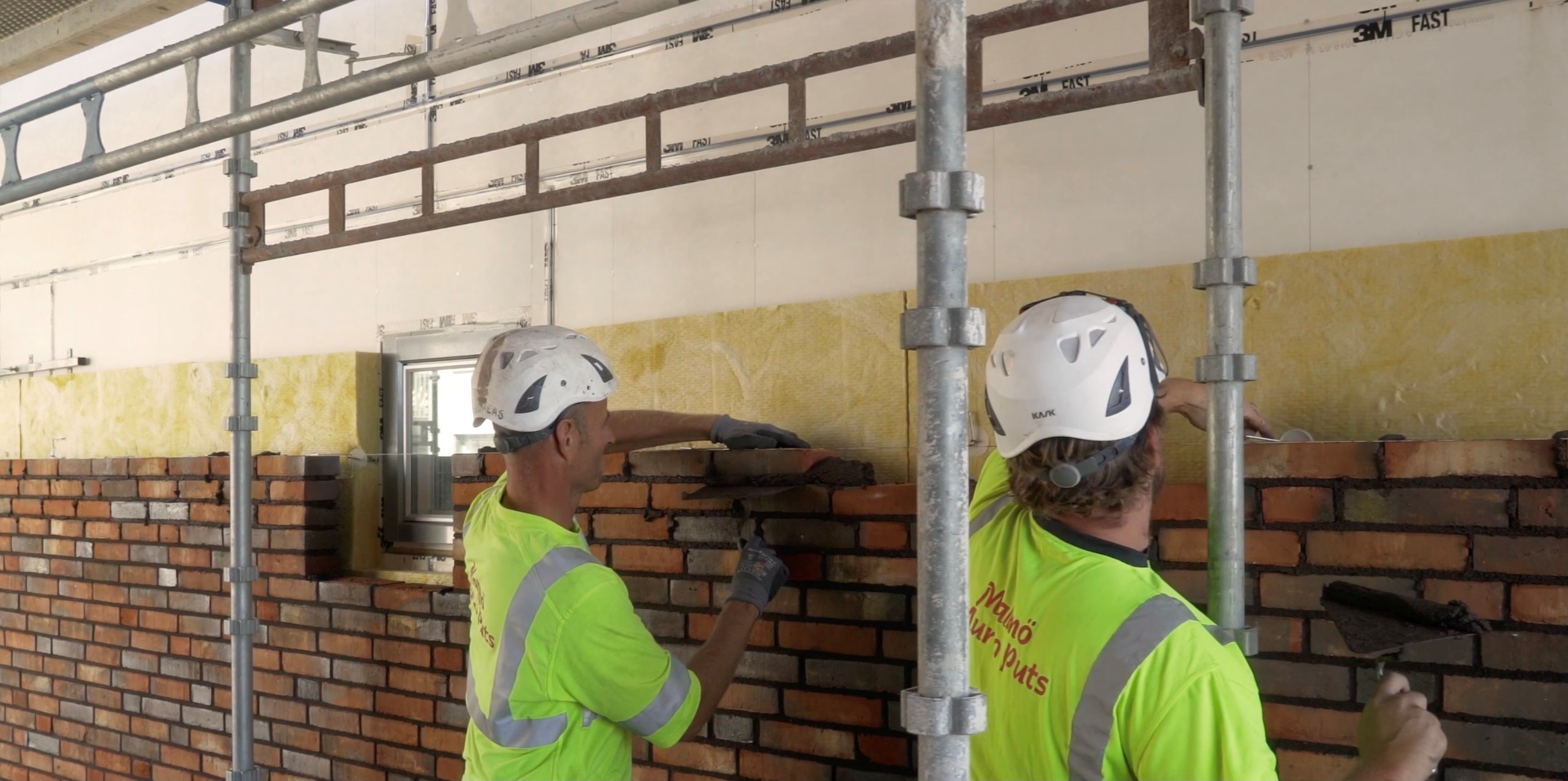 Vi söker murare och putsare!